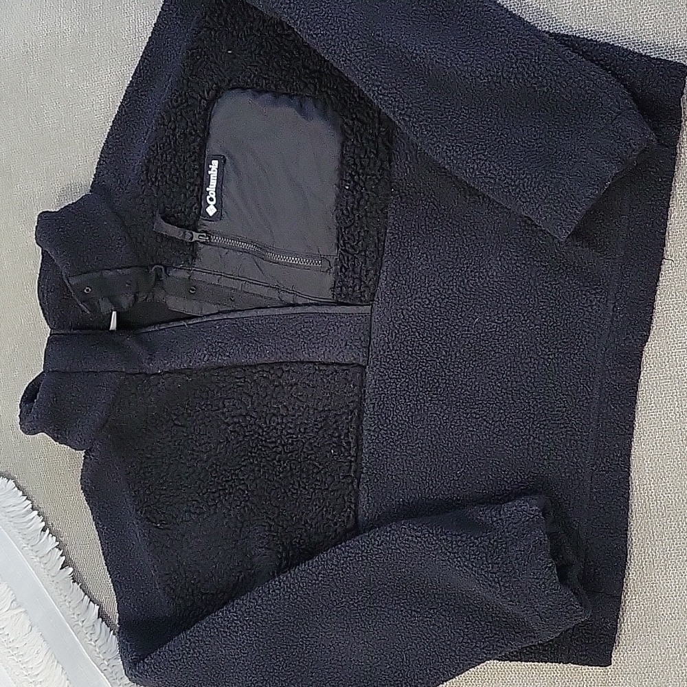 Womens Black Columbia Sweater Size Large
